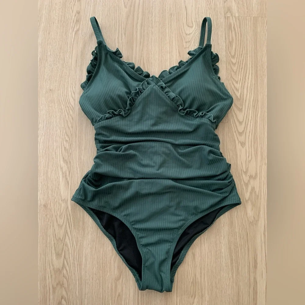 PinkBlush ribbed ruffle trim one piece swimsuit nwot - Picture 5 of 5